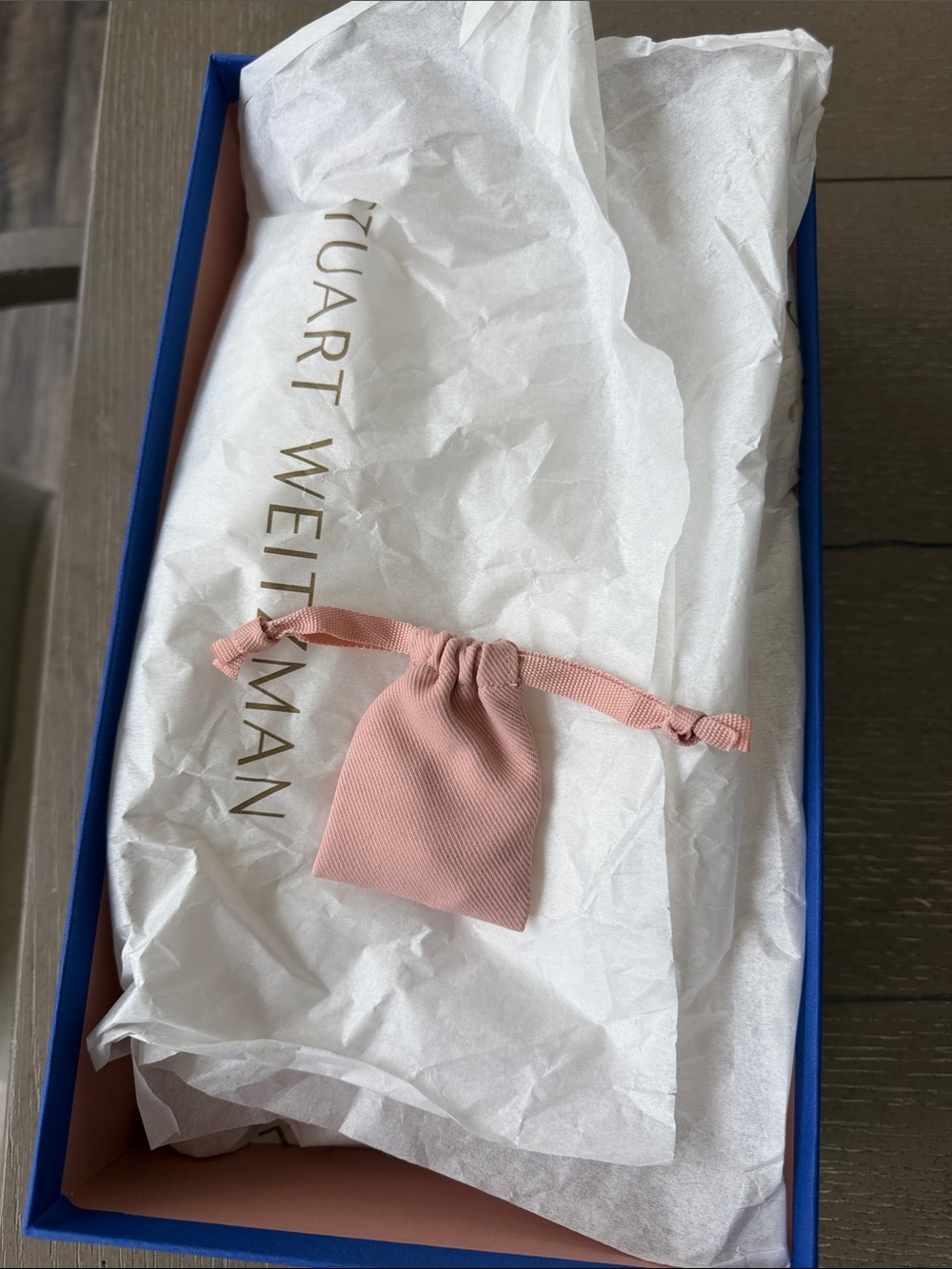 Stuart Weitzman Blush Pearl-Trim Jelly flip flop Sandals - Picture 6 of 6